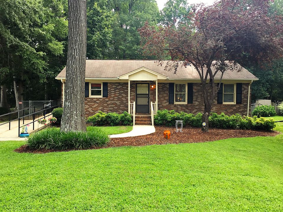 1st image of 1817 Dorsett St