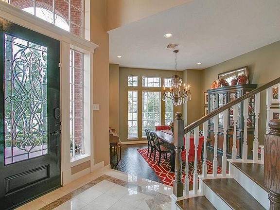 3rd image of 7019 Centre Oaks Dr