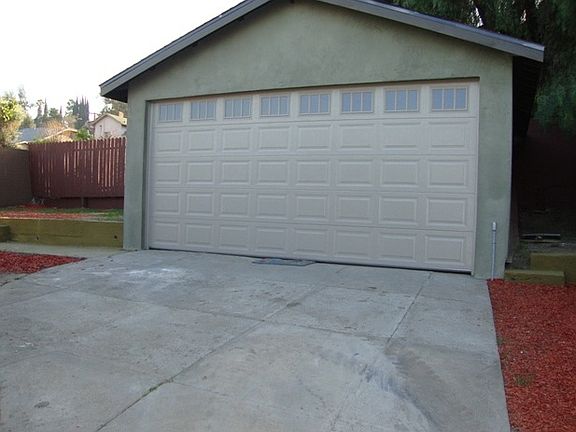 5th image of 941 El Paso Dr