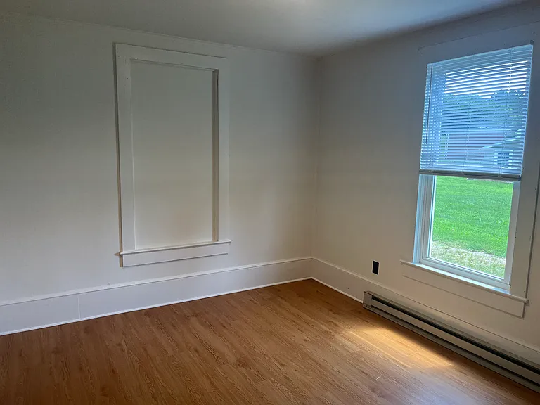 12191 Somerset Ave — Photo 13
