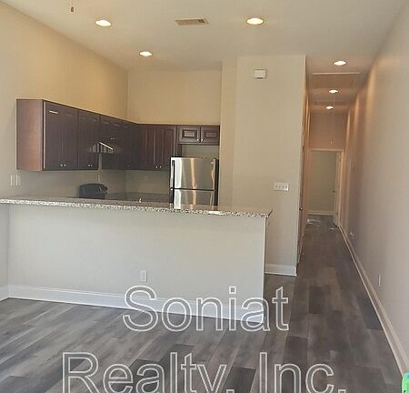 2nd image of 2515 Mazant St