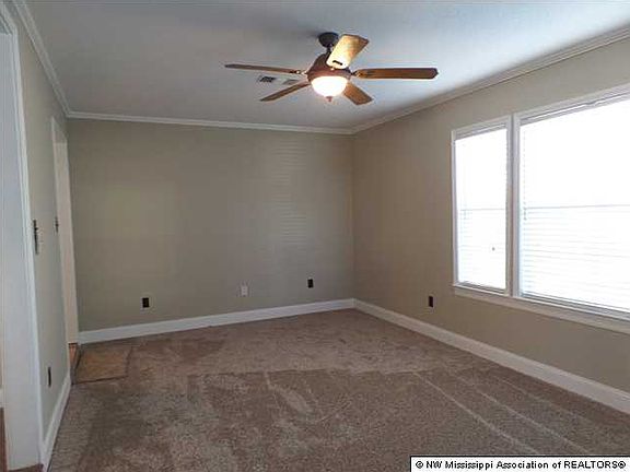 5th image of 7895 Southaven Cir W