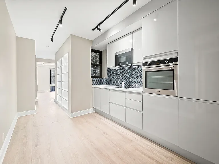 714 Greenwich St #4 — Photo 5