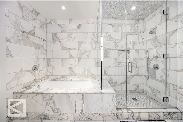 Bathroom, photo 2