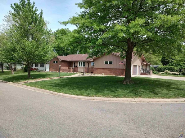 1710 Belmont Ct, Emporia, KS 66801