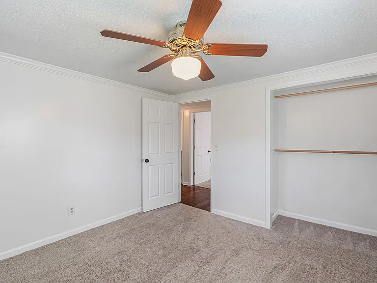 1229 Everett Rd — Photo 19