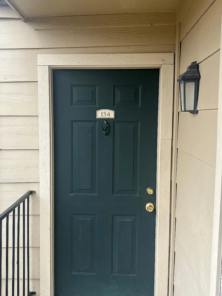 2 bed, 937 sqft, $1,350 — Photo 2