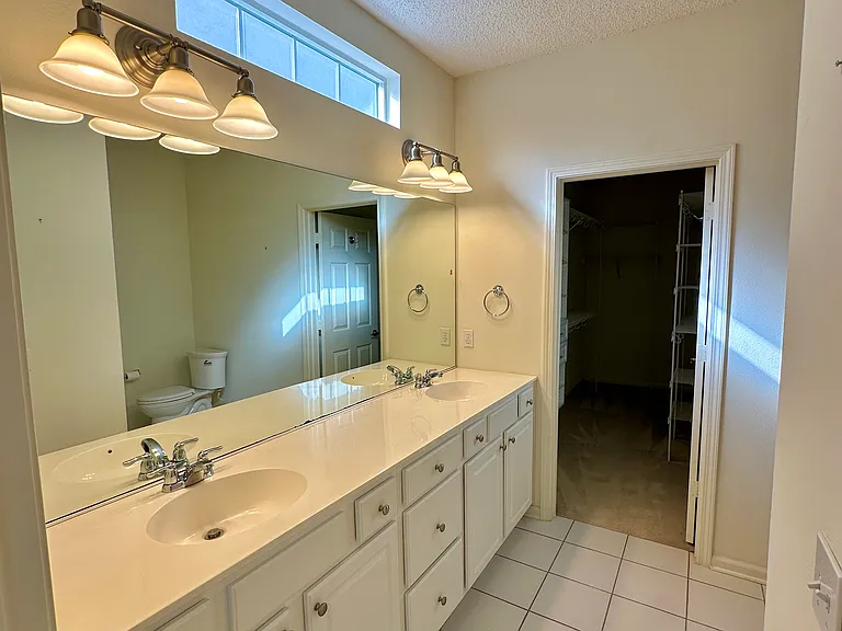 1 Pomegranate Ln — Photo 31