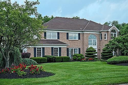 1st image of 1736 Brittany Dr