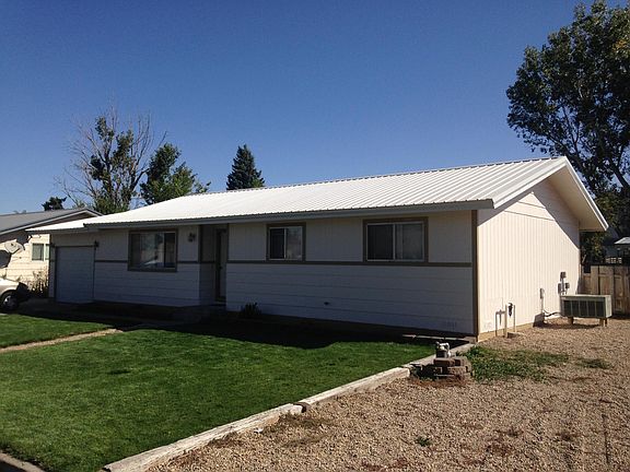Gravel on side of house