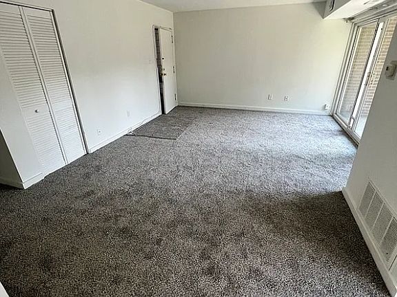 2nd image of 5212 Castlewood Rd APT D