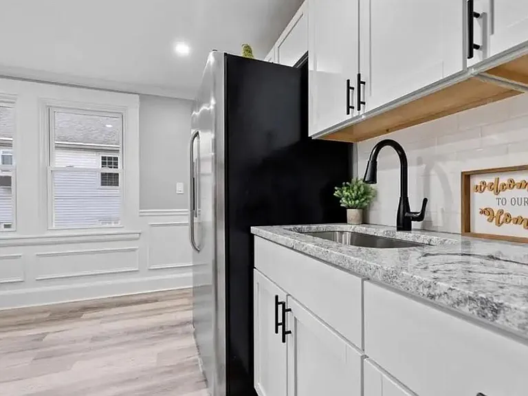 214 Greene St — Photo 18