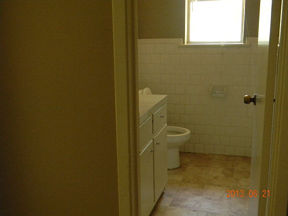 4th image of 122 Woodside Dr