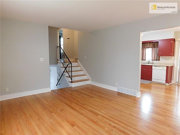 4th image of 4824 Overton Ave