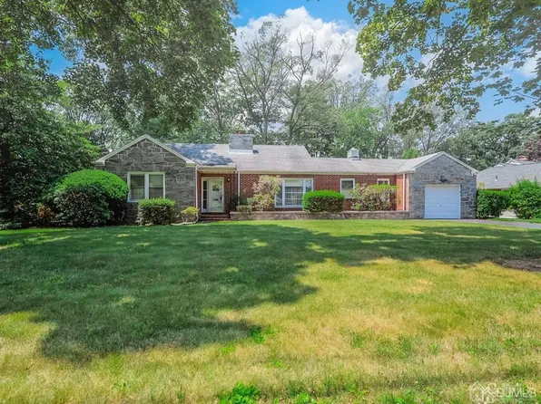 41 Patton Dr, East Brunswick, NJ 08816