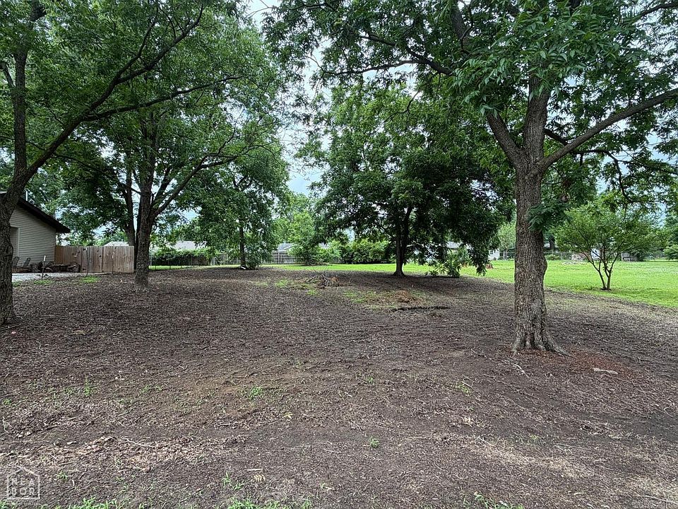 1st image of 3710 Fielder Dr