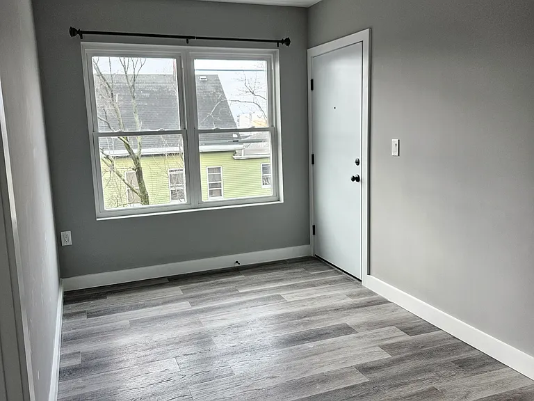 32 Irving St #2F — Photo 1
