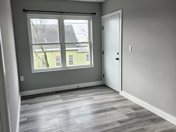 32 Irving St, Everett, MA