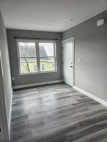 32 Irving St Photo 1