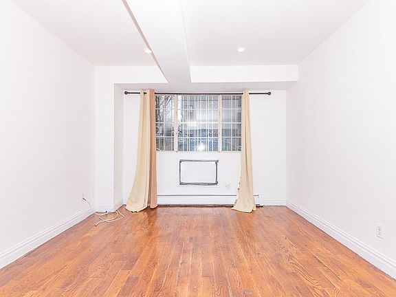 3rd image of 328A Irving Ave #21