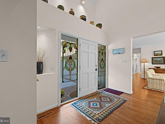 4th image of 11023 Thistle Brook Ct