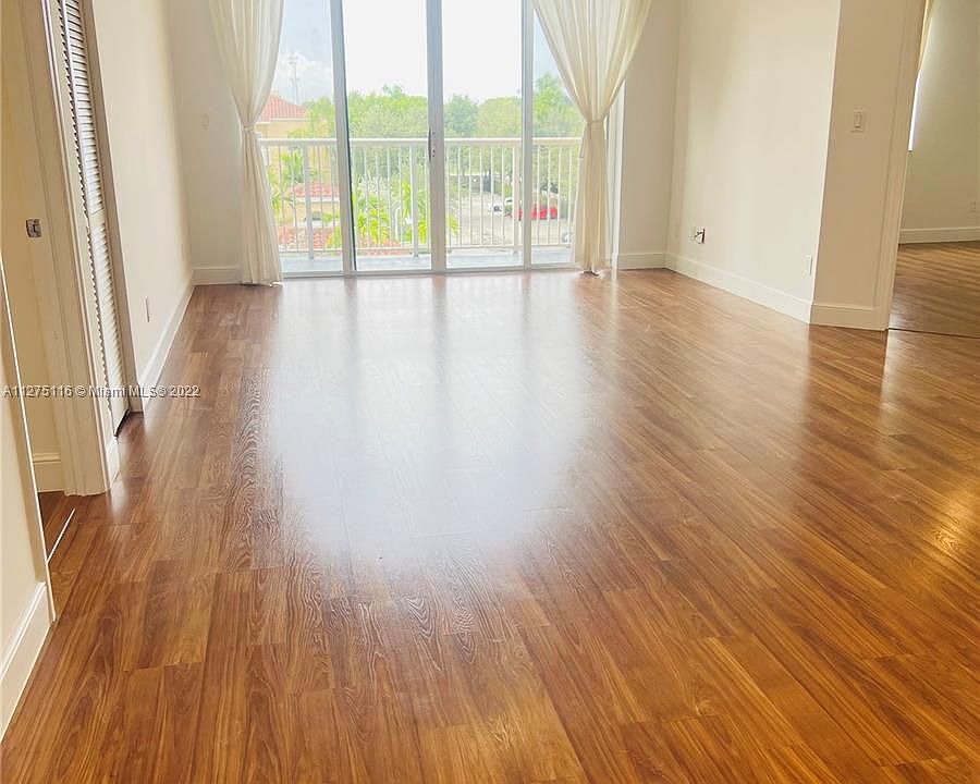 1st image of 529 E Sheridan St #4031