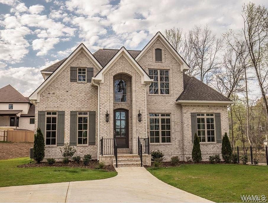 1st image of 3026 Saratoga Ln
