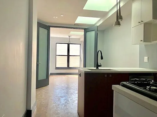 Rented by Lang Realty LLC | media 54