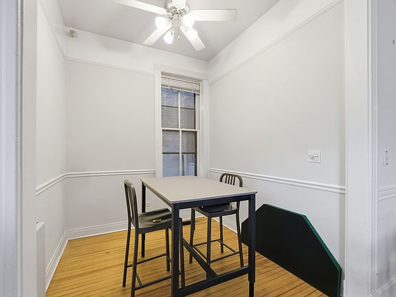 4th image of 863 W Newport Ave APT 1F