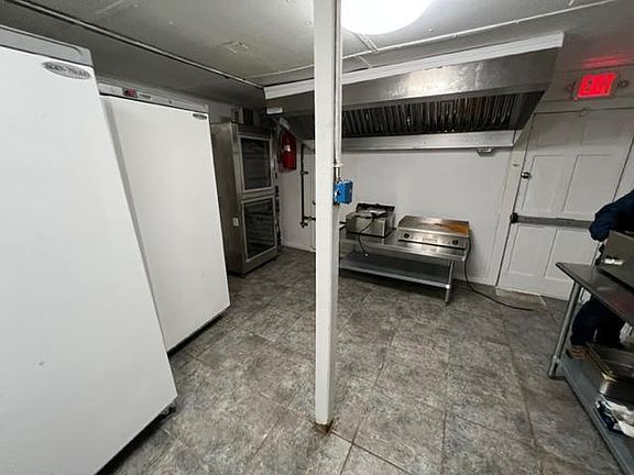 3rd image of 209 W Gordon Ave