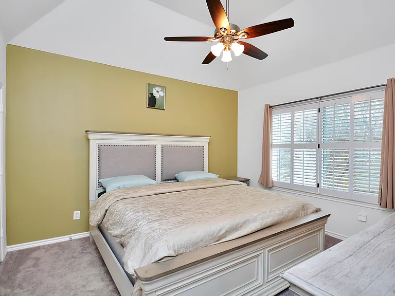1019 Marconi St — Photo 7