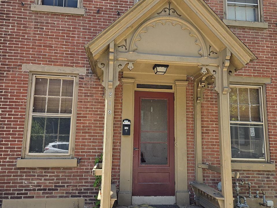 1st image of 219 N 3rd St #1