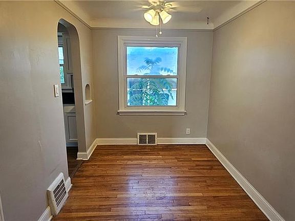 3rd image of 5025 Henry St