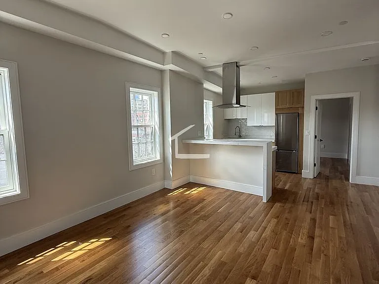 20 Winchester St #9 — Photo 9