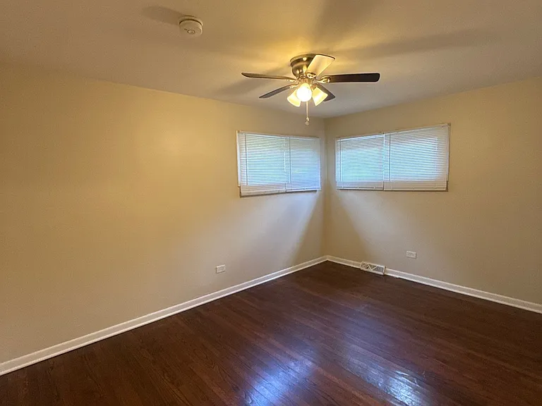 14932 Wabash Ave — Photo 11
