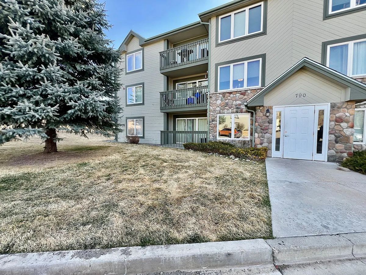 Building Photo - 790 Castle Valley Blvd #A
