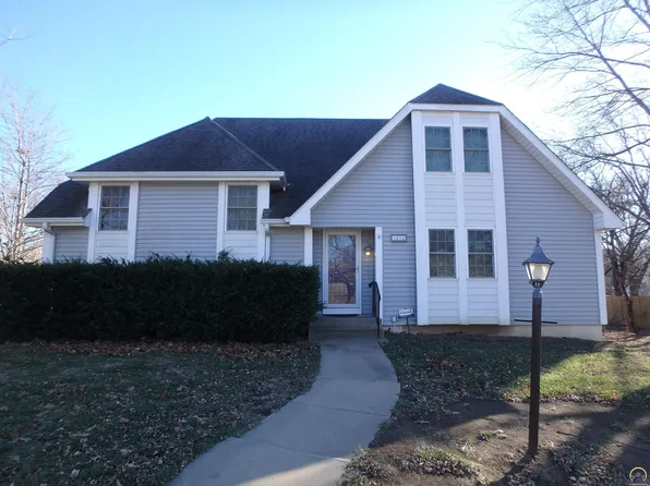 1213 SE 43rd Ter, Topeka, KS 66609