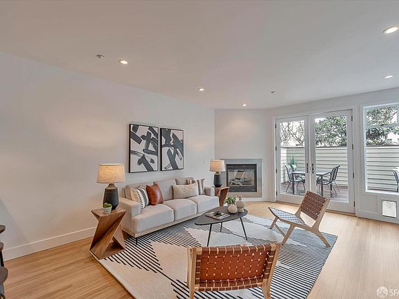 4th image of 1734 Lombard St APT 4