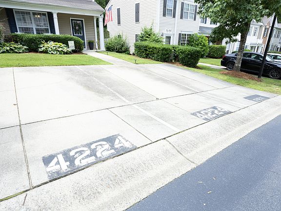 4th image of 4224 Vienna Crest Dr