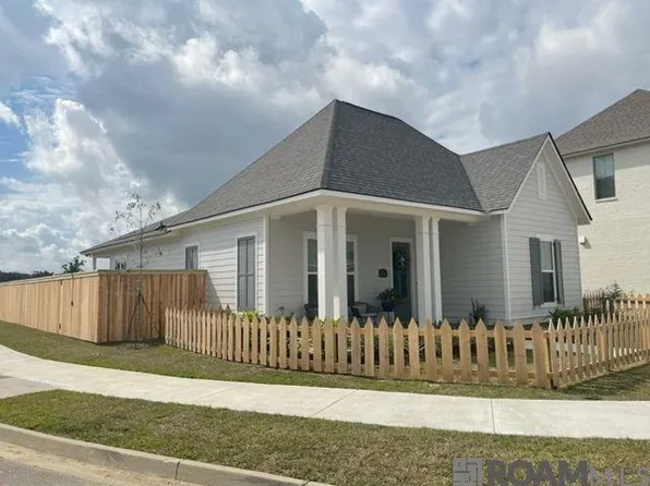 821 Conway Village Blvd, Gonzales, LA 70737