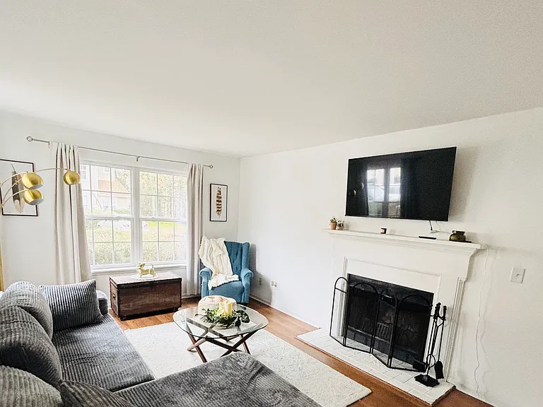 1038 Planters Pl — Photo 16