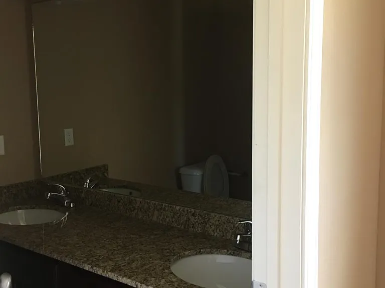 3204 Amberwood Ave — Photo 9