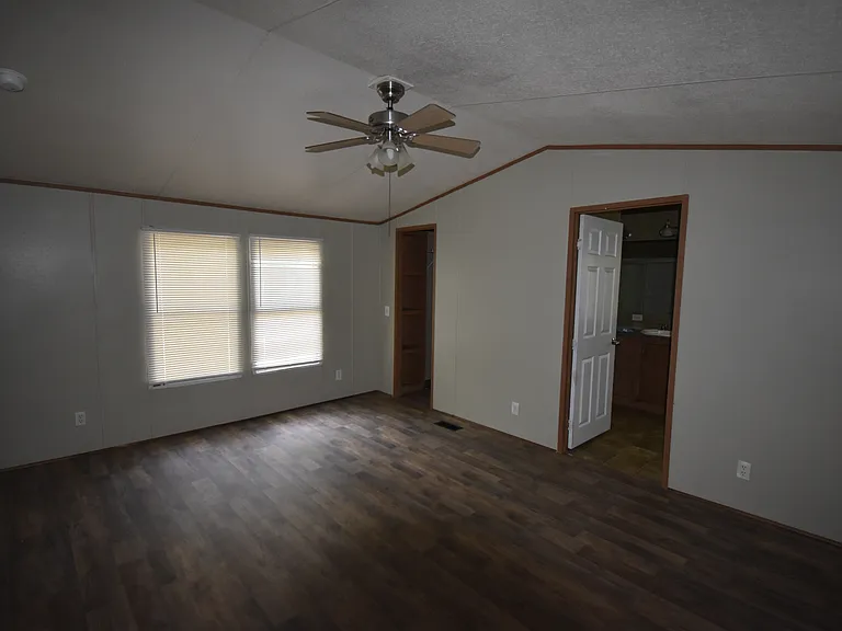 1504 N Winfree St #26 — Photo 5