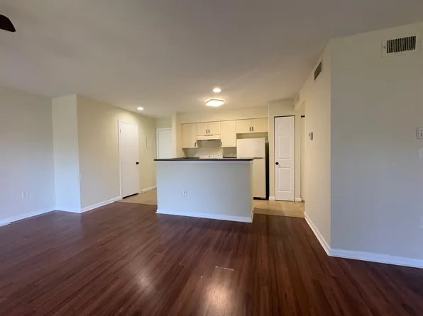 4855 Via Palm Lks APT 910, West Palm Beach, FL 33417
