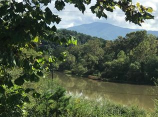 100 Helen Ln, Franklin, NC 28734