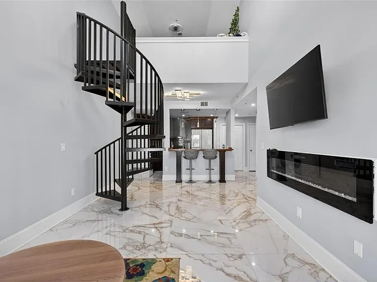 1075 Peachtree Walk NE #A512 — Photo 9