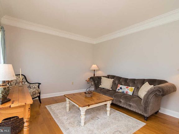 4th image of 17 Cherrywood Ct