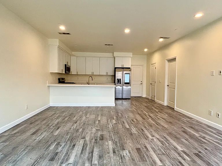 16425 Arrow Blvd #1110 — Photo 6