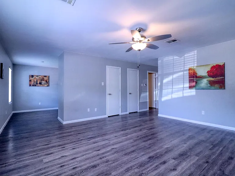 2221 Bowie Dr #11 — Photo 12