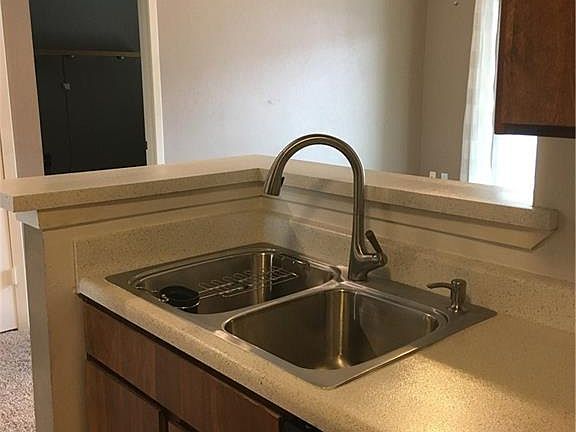 4th image of 114 E 31st St APT 312